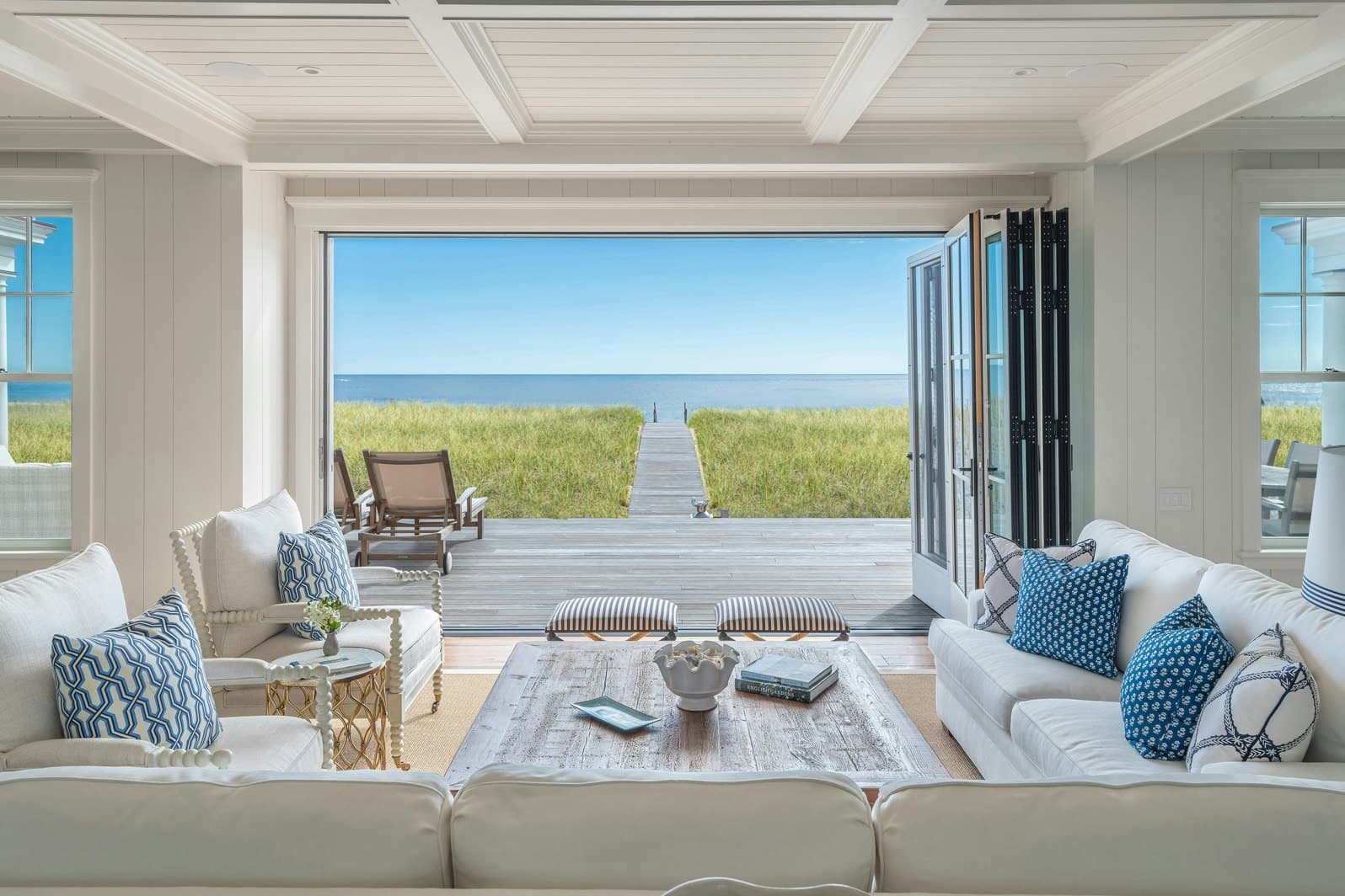 NanaWall bi-fold (accordion) glass door blurring the line between inside and out